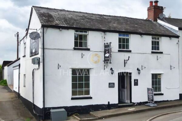 The Swan Inn, Llanbedr Road, Crickhowell – Historic Pub Print (Mounted 8" x 6" Print, 6" x 4" Photo)  Free Post In UK