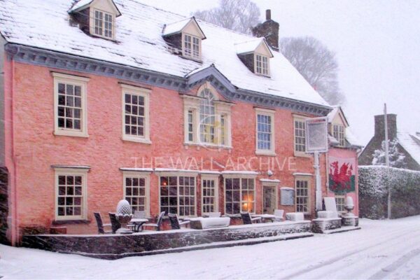 The Dragon Hotel, Crickhowell – Winter Wonderland Print (Mounted 8" x 6" Print, 6" x 4" Photo) Free Post In The UK