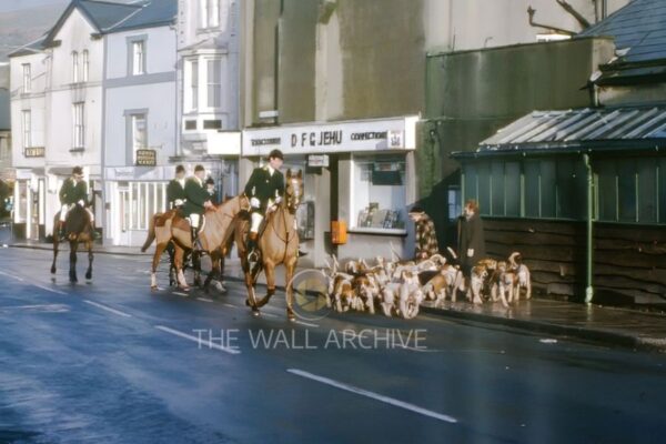 1970s Boxing Day Hunt, Crickhowell – Vintage Print (Mounted 8" x 6" Print, 6" x 4" Photo) Free Post In The UK