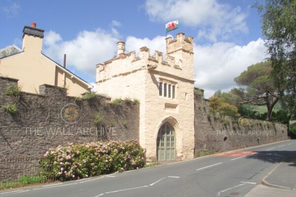 Porthmawr Gatehouse, Crickhowell – Historic Print (Mounted 8" x 6" Print, 6" x 4" Photo) Free Post in the UK