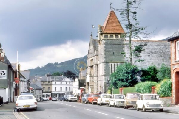 Beaufort Street, Crickhowell – 1970s Vintage Print (Mounted 8" x 6" Print, 6" x 4" Photo)  Photo) Free Post In The UK