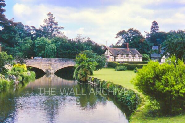 Bridge Over the River Arrow – Eardisland, Herefordshire (Vintage 1960s Print) Free post in the UK