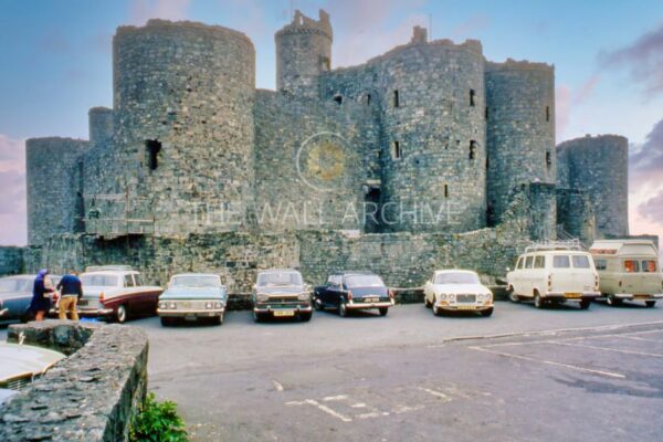 Harlech Castle & 1960s Classic Cars – A Timeless Vintage Scene Free Post In The UK