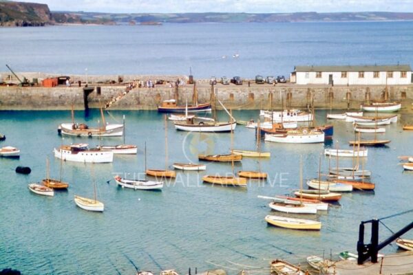 Tenby Harbour, Pembrokeshire – A Stunning 1950s Coastal Scene (Mounted 8" x 6" Print, 6" x 4" Photo) Free postage in the UK