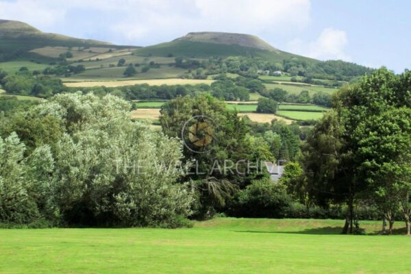 View of Table Mountain from Bullpit Meadow, Crickhowell – Stunning Welsh Landscape Print (Mounted 8" x 6" Print, 6" x 4" Photo) Free Post in the UK