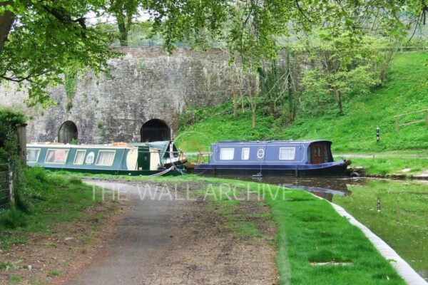 Llangattock Wharf & Historic Lime Kilns on the Monmouthshire and Brecon Canal (Mounted 8" x 6" Print, 6" x 4" Photo) Free Post in the UK