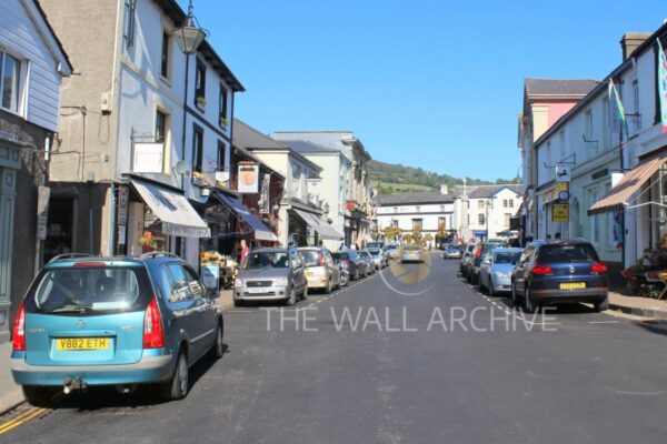 Crickhowell High Street – A Vibrant Snapshot of Local Life (Mounted 8" x 6" Print, 6" x 4" Photo) Free post in the UK