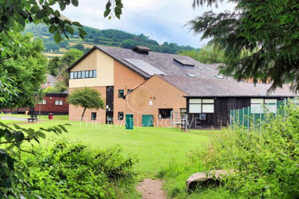 Crickhowell High School – Scenic Print (Mounted 8" x 6" Print, 6" x 4" Photo) Free Post In the UK