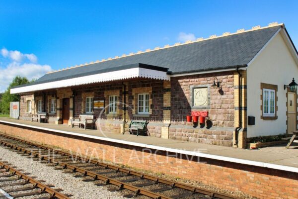 Blaenavon Furnace Sidings Station Platform – Pontypool and Blaenavon Heritage Railway -- 8" x 6" Mount - featuring a 6" x 4" Photo Ready for Framing - Free Post In The UK