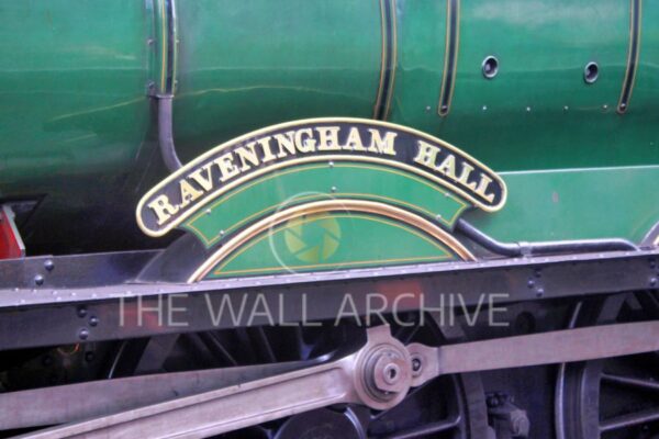 GWR 6959 Class 6960 Raveningham Hall Nameplate – Bridgnorth Station, Severn Valley Railway -- 8" x 6" Mount - featuring a 6" x 4" Photo Ready for Framing - Free Post In The UK