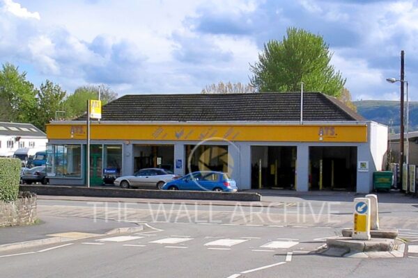 ATS Euromaster Abergavenny – A Trusted Auto Service 2005 - 8" x 6" Mount (featuring a 6" x 4" photo), Ready for Framing
