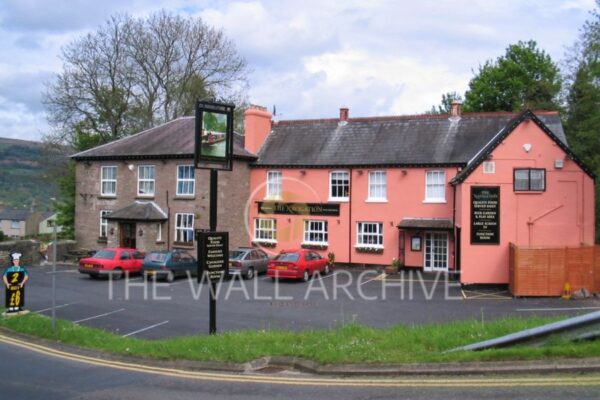 The Navigation Inn – A Lost Pub of Gilwern, Monmouthshire - 8" x 6" Mount (featuring a 6" x 4" photo), Ready for Framing