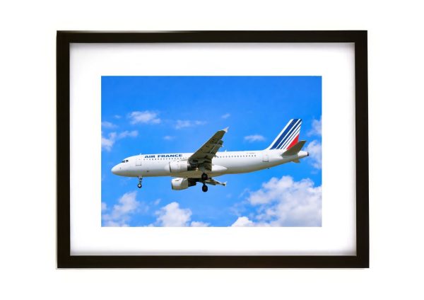Air France Airbus A320 F-GFKT in flight over Heathrow Airport on 31 March 1994